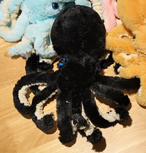 Load image into Gallery viewer, Octoplush™
